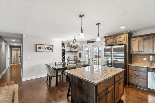 1004 SE Beatty Court, Blue Springs, MO 64014