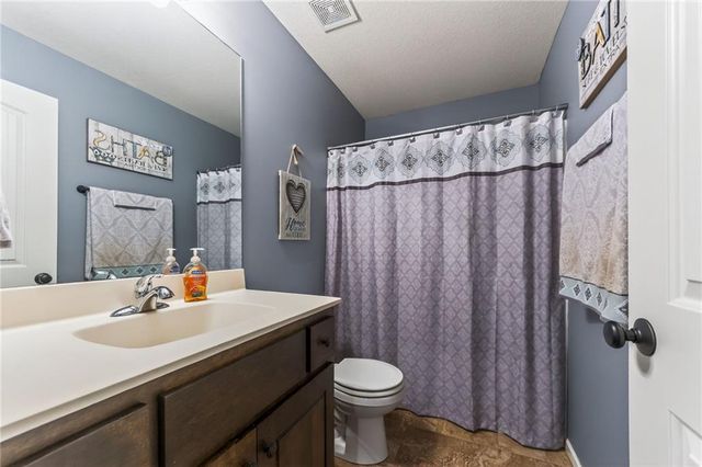 1004 SE Beatty Court, Blue Springs, MO 64014