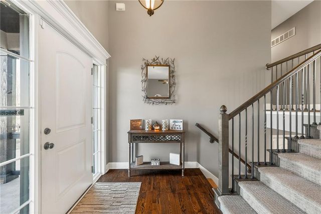 1004 SE Beatty Court, Blue Springs, MO 64014