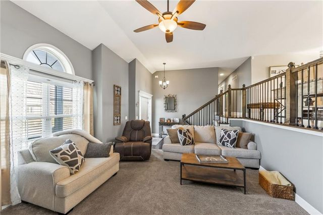 1004 SE Beatty Court, Blue Springs, MO 64014