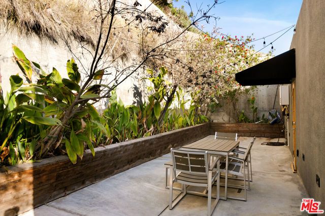 8469 FRANKLIN Avenue, West Hollywood, CA 90069
