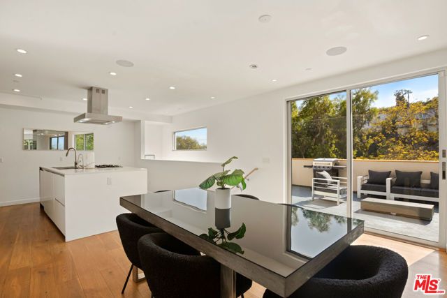 8469 FRANKLIN Avenue, West Hollywood, CA 90069