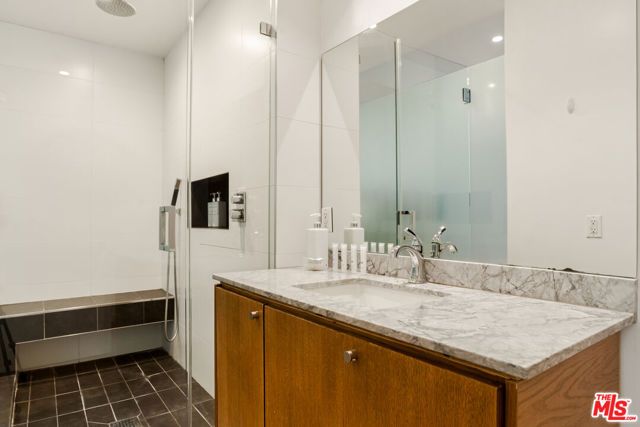 8469 FRANKLIN Avenue, West Hollywood, CA 90069