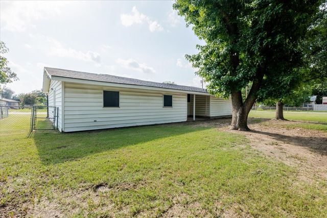1503 SW 6th Avenue, Mineral Wells, TX 76067