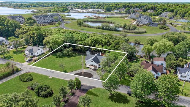 48 Watchogue Avenue, East Moriches, NY 11940