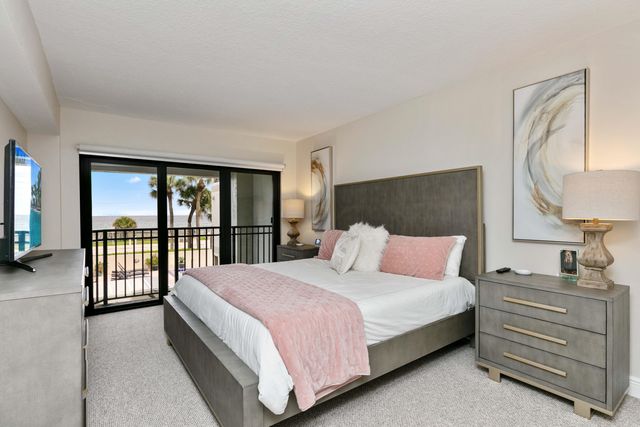 665 SE 21st Avenue 104, Deerfield Beach, FL 33441