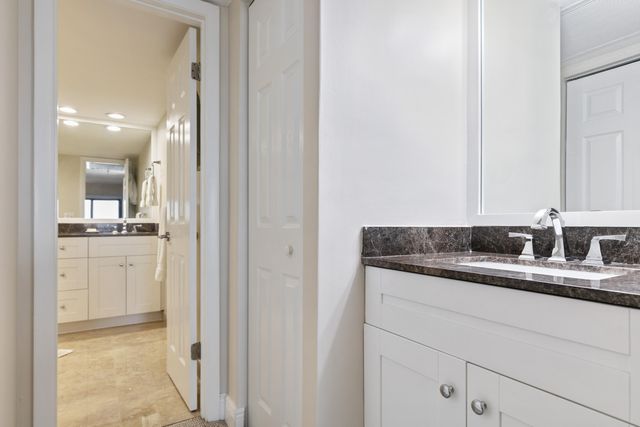 665 SE 21st Avenue 104, Deerfield Beach, FL 33441