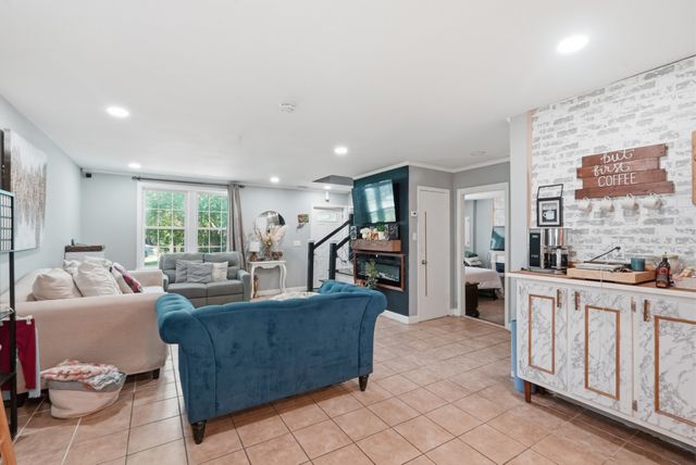 105 Aloha Ct, Hermitage, TN 37076
