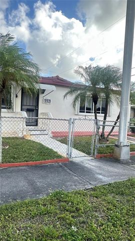 990 E 2nd St B, Hialeah, FL 33010