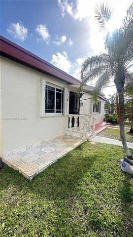 990 E 2nd St B, Hialeah, FL 33010