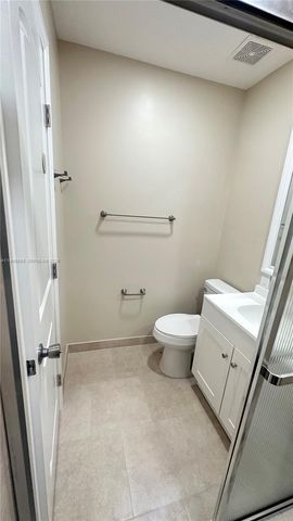 990 E 2nd St B, Hialeah, FL 33010