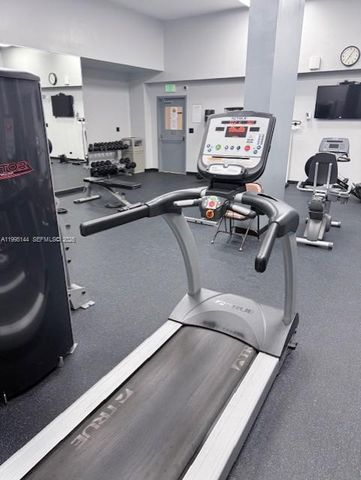 301 174 2217, Sunny Isles Beach, FL 33160