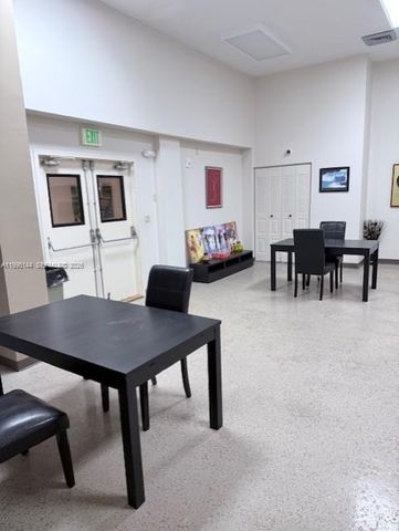 301 174 2217, Sunny Isles Beach, FL 33160