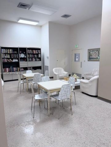 301 174 2217, Sunny Isles Beach, FL 33160