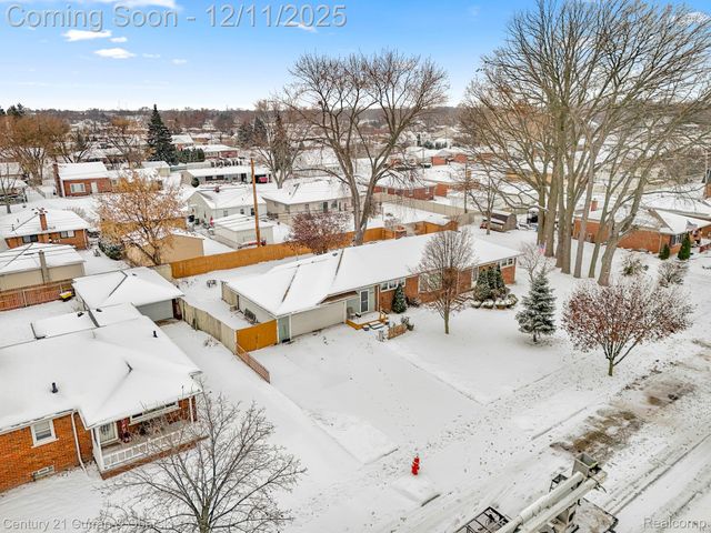 17271 Hamilton Avenue, Allen Park, MI 48101