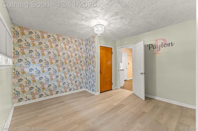 17271 Hamilton Avenue, Allen Park, MI 48101