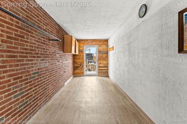 17271 Hamilton Avenue, Allen Park, MI 48101