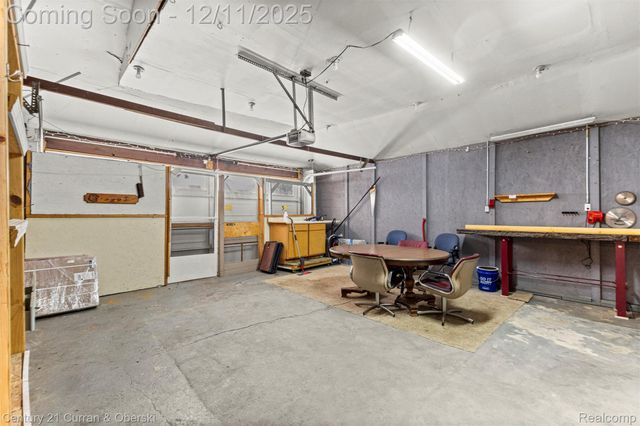 17271 Hamilton Avenue, Allen Park, MI 48101