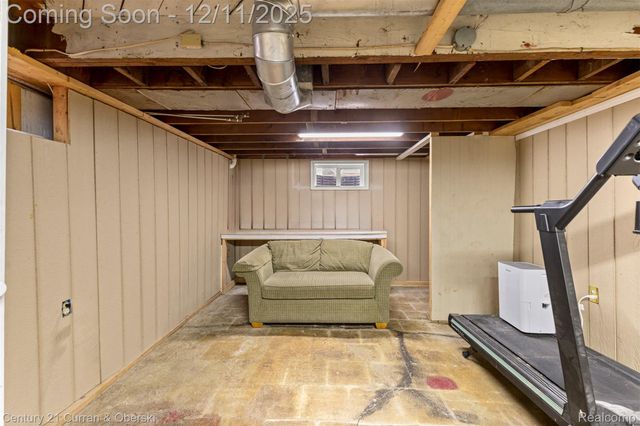 17271 Hamilton Avenue, Allen Park, MI 48101