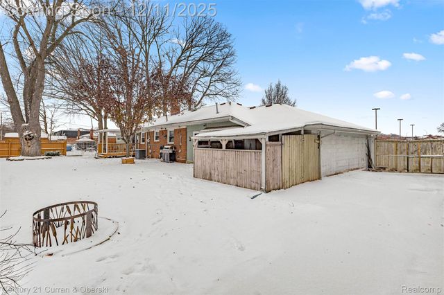 17271 Hamilton Avenue, Allen Park, MI 48101