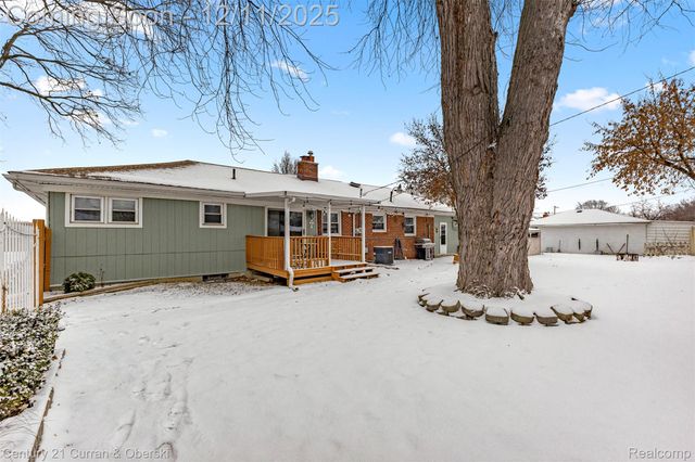 17271 Hamilton Avenue, Allen Park, MI 48101