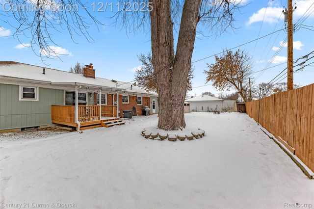 17271 Hamilton Avenue, Allen Park, MI 48101