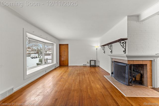 17271 Hamilton Avenue, Allen Park, MI 48101