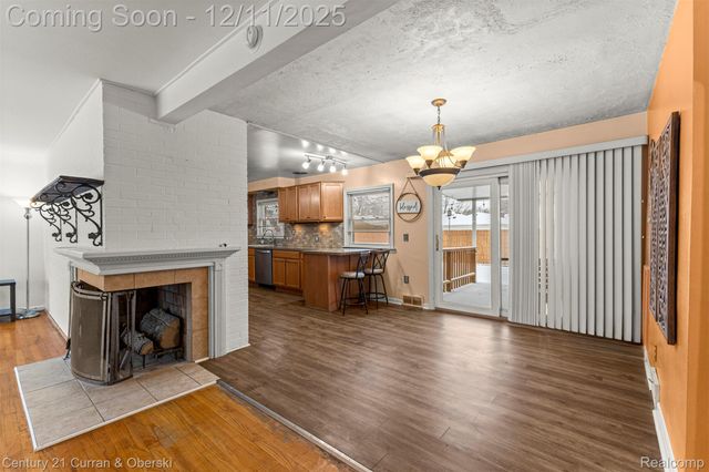 17271 Hamilton Avenue, Allen Park, MI 48101