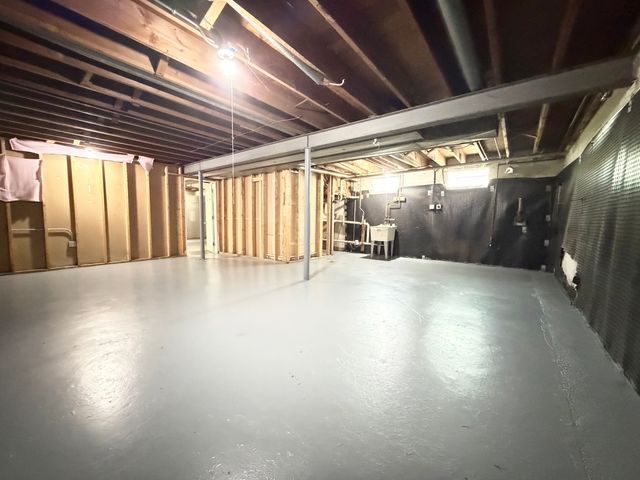 17060 Wausau Avenue, South Holland, IL 60473