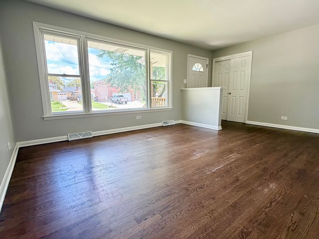 17060 Wausau Avenue, South Holland, IL 60473