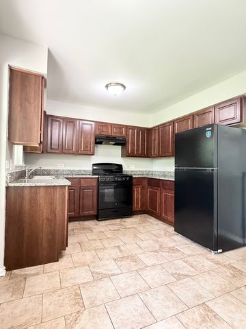 17060 Wausau Avenue, South Holland, IL 60473