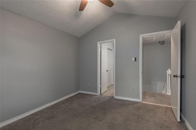 1228 Avenue O I, Huntsville, TX 77340