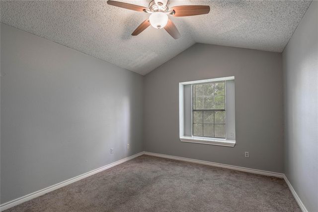 1228 Avenue O I, Huntsville, TX 77340