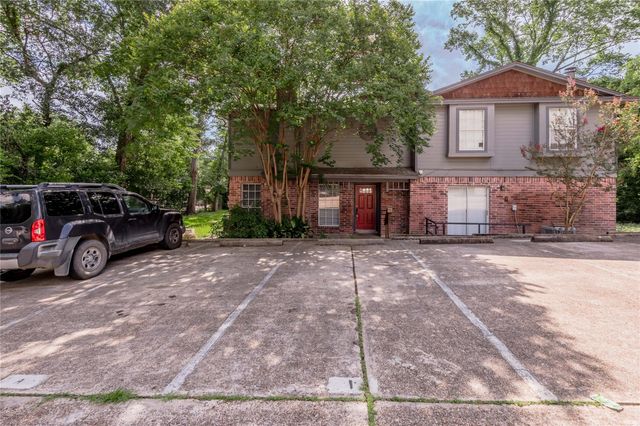 1228 Avenue O I, Huntsville, TX 77340