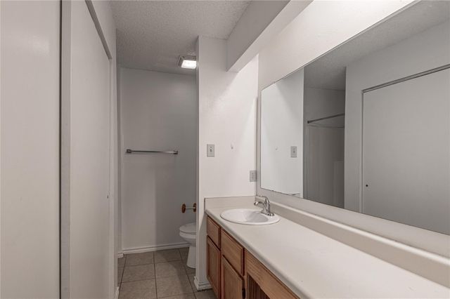 1228 Avenue O I, Huntsville, TX 77340
