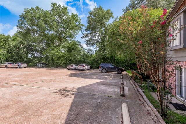 1228 Avenue O I, Huntsville, TX 77340