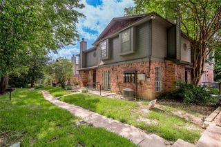 1228 Avenue O I, Huntsville, TX 77340