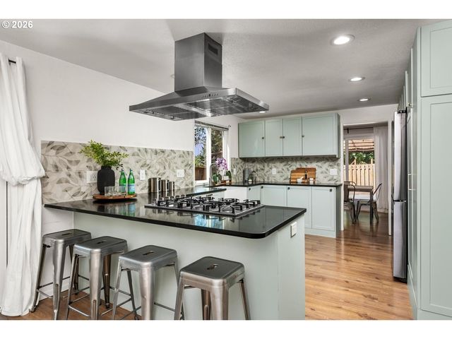 4725 Sw 207TH Ct, Beaverton, OR 97078