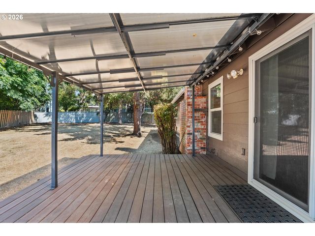 4725 Sw 207TH Ct, Beaverton, OR 97078