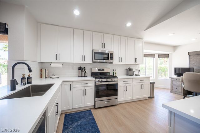 2548 Tumble Brook Drive, Las Vegas, NV 89134