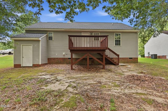 2003 Laurel Leaf Road, Zebulon, NC 27597