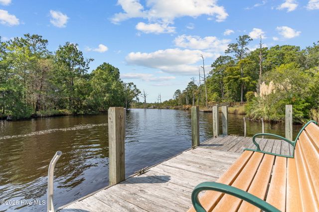 788 Breezewood Drive SE, Bolivia, NC 28422