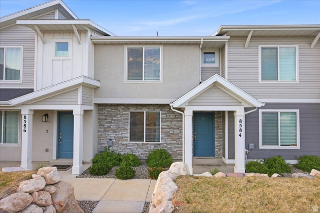 8584 W CORDERO DR, Magna, UT 84044