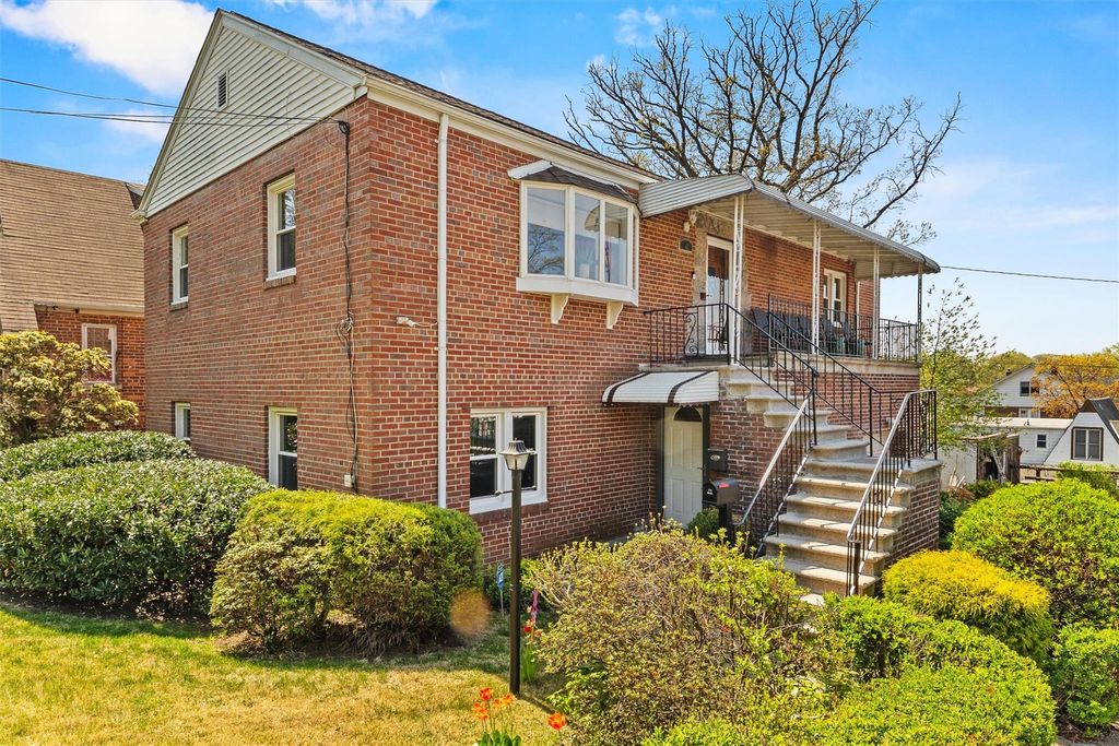 40 McCollum Place, Yonkers, NY 10704