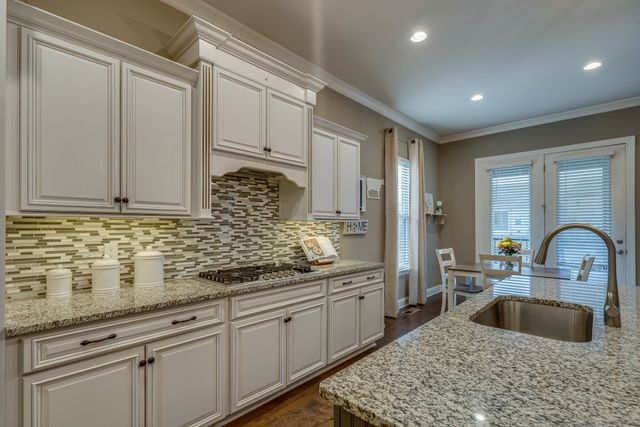 2683 Dunstan Place Dr, Thompsons Station, TN 37179