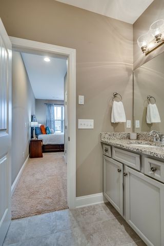 2683 Dunstan Place Dr, Thompsons Station, TN 37179