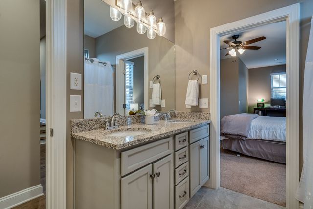 2683 Dunstan Place Dr, Thompsons Station, TN 37179