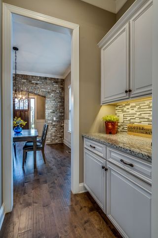 2683 Dunstan Place Dr, Thompsons Station, TN 37179