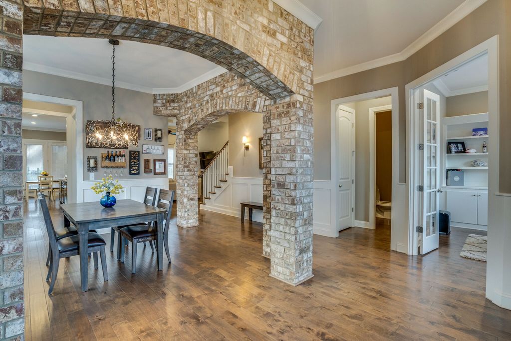 2683 Dunstan Place Dr, Thompsons Station, TN 37179