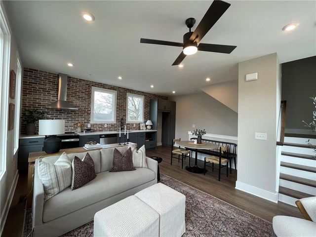 498 Burroughs Street SE 323, Atlanta, GA 30315